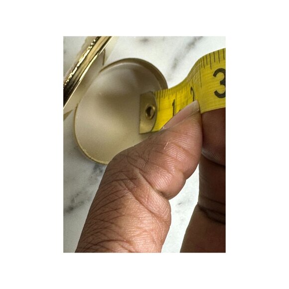 Vintage Cameo Pill Box, Gold Ornate Trinket Box, Victorian Style Keepsake Box, S - Picture 9 of 9